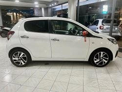 Bianco Usata 2016 Peugeot 108 Roland Garros Tre volumi | 7900 € (Buon prezzo)