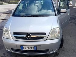 Grigio Usata 2004 Opel Meriva Monovolume | 1500 € (Buon prezzo)