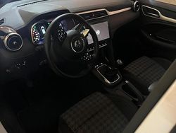 Bianco Usata 2024 MG ZS Tre volumi | 14.500 € (Buon prezzo)