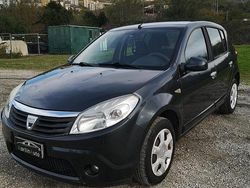 Nero Usata 2008 Dacia Sandero Due volumi | 2990 € (Cara)