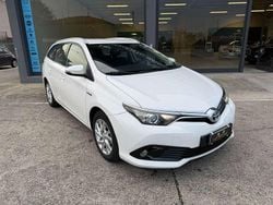 Bianco Usata 2017 Toyota Auris Hybrid Business Edition Station wagon | 10.400 € (Ottimo prezzo)
