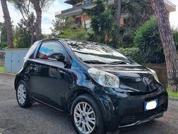 Nero Usata 2010 Toyota iQ Due volumi | 7000 €