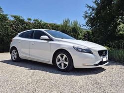 Usata 2013 Volvo V40 Summum Tre volumi | 6800 € (Buon prezzo)