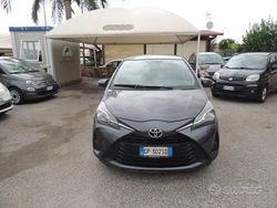 Grigio Usata 2020 Toyota Yaris Cool Tre volumi | 8500 € (Super prezzo)