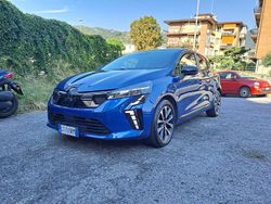 Royal blue Usata 2024 Renault Clio V Tre volumi | 15.800 € (Buon prezzo)