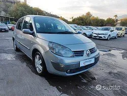 Usata 2005 Renault Scénic II Monovolume | 1490 € (Buon prezzo)
