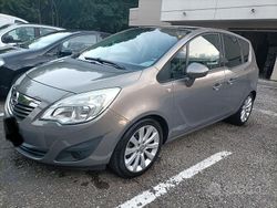 Grigio Usata 2011 Opel Meriva Monovolume | 4300 € (Buon prezzo)