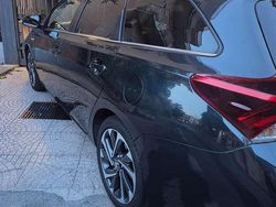 Nero Usata 2015 Toyota Auris Hybrid Station wagon | 11.000 € (Cara)