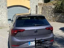Nuova 2024 VW Polo R-line Plus Tre volumi | 21.900 € (Cara)