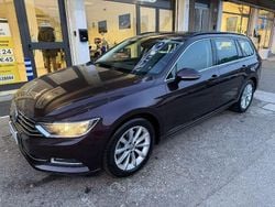 Viola Usata 2018 VW Passat Highline Station wagon | 18.000 € (Buon prezzo)