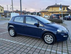 Blu Usata 2014 Fiat Punto Tre volumi | 3250 € (Ottimo prezzo)