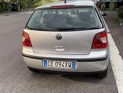 Usata 2004 VW Polo Comfortline Tre volumi | 1900 € (Buon prezzo)