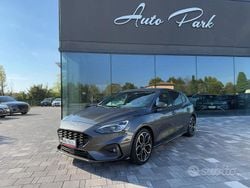 Grigio scuro Usata 2021 Ford Focus ST-Line Tre volumi | 13.900 € (Buon prezzo)