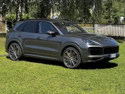 Nero Usata 2021 Porsche Cayenne Turbo S SUV | 92.000 €