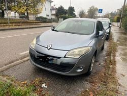 Grigio Usata 2009 Renault Mégane Tre volumi | 2000 € (Buon prezzo)