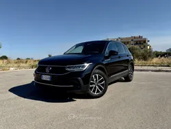 Nero Usata 2022 VW Tiguan R-line SUV | 25.900 € (Buon prezzo)