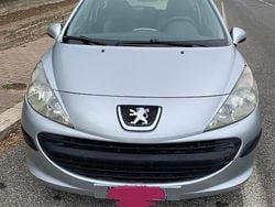 Grigio Usata 2007 Peugeot 207 | 2250 € (Buon prezzo)