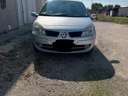 Usata 2008 Renault Scénic II Monovolume | 3500 € (Molto cara)