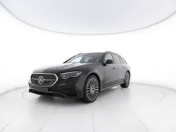Nero ossidiana Nuova 2024 Mercedes E300 Station wagon | 79.600 € (Super prezzo)