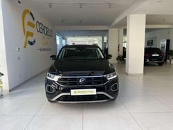 Antracite pastello Usata 2023 VW T-Roc Life SUV | 24.990 € (Buon prezzo)