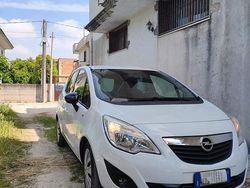 Bianco Usata 2013 Opel Meriva Monovolume | 2900 € (Buon prezzo)