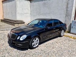 Nero Usata 2008 Mercedes E300 Tre volumi | 7500 €