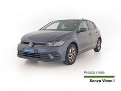 Grigio Usata 2023 VW Polo Life Tre volumi | 16.900 € (Buon prezzo)