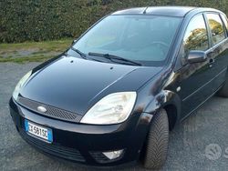 Nero Usata 2005 Ford Fiesta Due volumi | 1000 € (Ottimo prezzo)