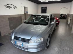 Grigio Usata 2005 Fiat Stilo Dynamic Tre volumi | 800 € (Buon prezzo)
