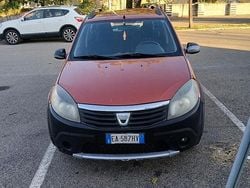 Rosso Usata 2003 Dacia Sandero Due volumi | 2000 €