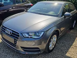 Grigio Usata 2016 Audi A3 Ambiente Tre volumi | 16.100 € (Buon prezzo)