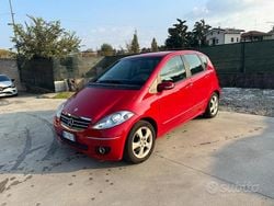 Rosso Usata 2006 Mercedes A150 Elegance Tre volumi | 2900 € (Buon prezzo)