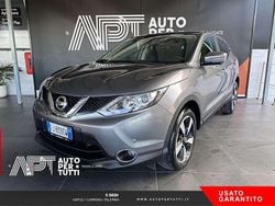 Grigio scuro Usata 2017 Nissan Qashqai N-Connecta SUV | 14.300 € (Buon prezzo)