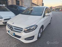 Bianco Usata 2016 Mercedes B200 Monovolume | 10.900 € (Buon prezzo)