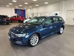 Blu/azzurro Usata 2022 VW Passat Station wagon | 19.400 € (Buon prezzo)