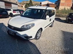 Nero Usata 2016 Fiat Doblò Lounge Monovolume | 9990 € (Cara)