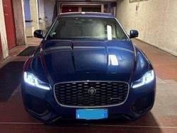 Blu/azzurro Usata 2021 Jaguar XF R-Dynamic Tre volumi | 19.500 € (Ottimo prezzo)
