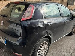 Nero Usata 2013 Fiat Punto Tre volumi | 3500 €
