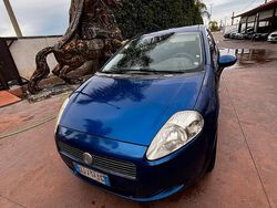 Blu Usata 2007 Fiat Grande Punto Due volumi | 1300 € (Buon prezzo)