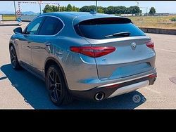 Grigio Usata 2017 Alfa Romeo Stelvio SUV | 14.900 € (Ottimo prezzo)