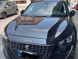 Nero Usata 2020 Peugeot 208 Allure Due volumi | 11.500 € (Buon prezzo)