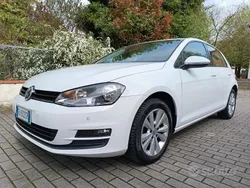 Bianco Usata 2015 VW Golf VII Comfortline Tre volumi | 9800 € (Ottimo prezzo)