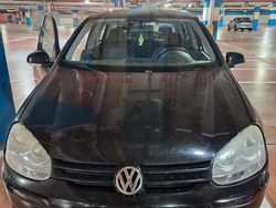Nero Usata 2004 VW Golf V Tre volumi | 2000 €