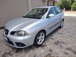 Argento Usata 2010 Seat Ibiza Reference Tre volumi | 3900 € (Ottimo prezzo)