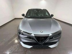 Grigio Nuova 2025 Alfa Romeo Junior Edizione Speciale SUV | 28.900 € (Buon prezzo)