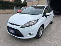 Usata 2012 Ford Fiesta Trend Tre volumi | 5000 € (Cara)