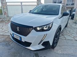 Bianco Usata 2022 Peugeot 2008 Allure SUV | 17.990 € (Buon prezzo)