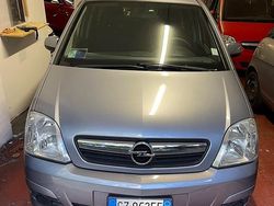 Grigio Usata 2006 Opel Meriva Cosmo Monovolume | 2500 € (Buon prezzo)