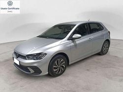 Argento Usata 2023 VW Polo Life Tre volumi | 18.800 € (Buon prezzo)