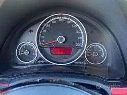 Nero Usata 2014 VW up! Due volumi | 5000 € (Buon prezzo)